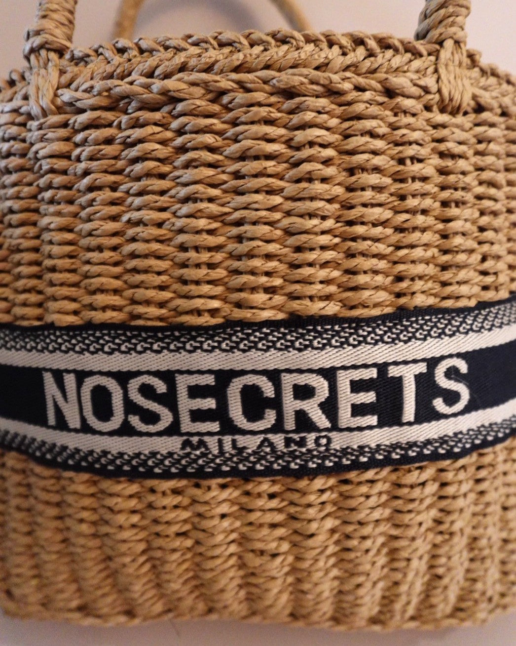 Logo Strap Basket Bag / NOSECRETS