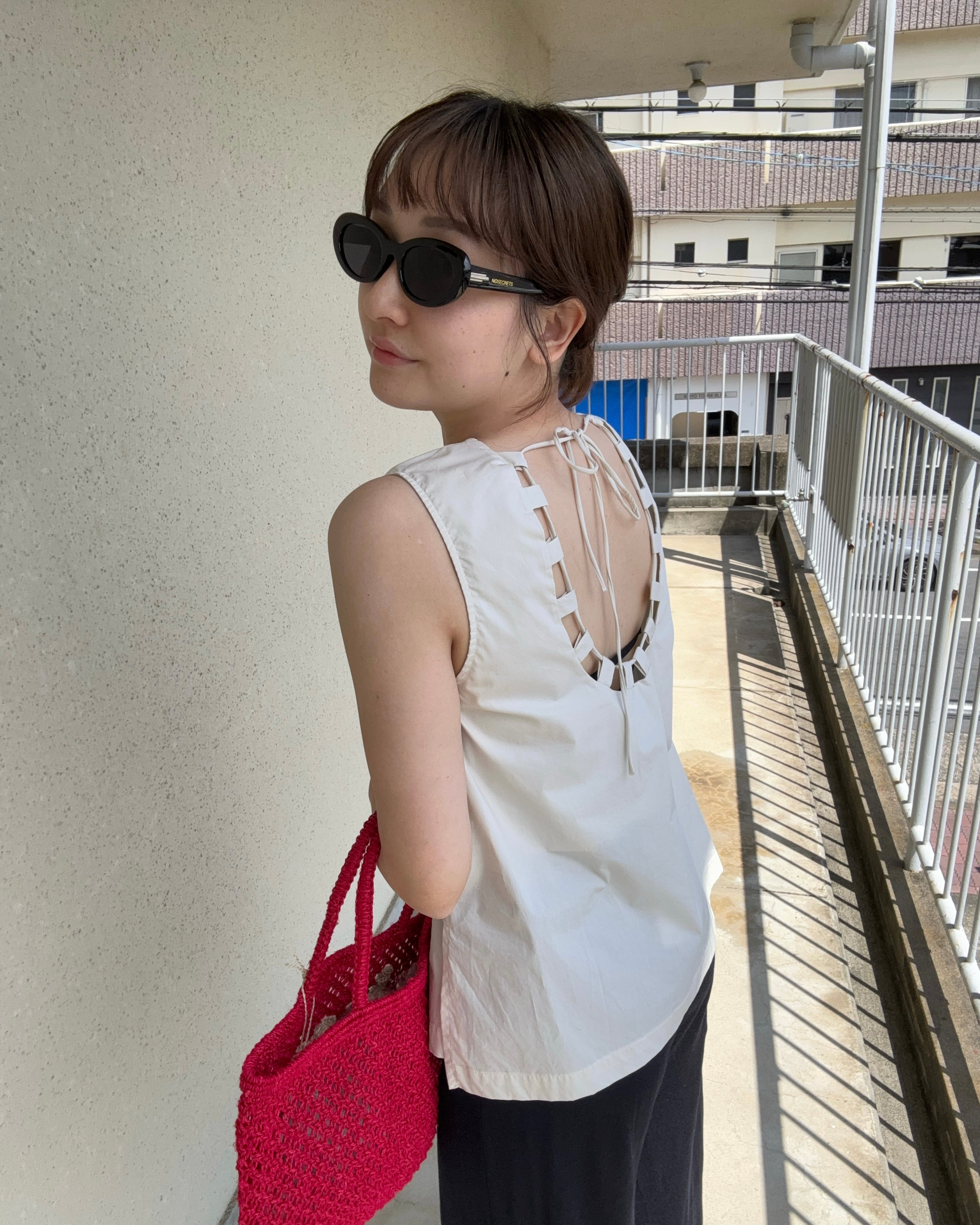 Back Ribbon A-Line Blouse / MEIMEIJ