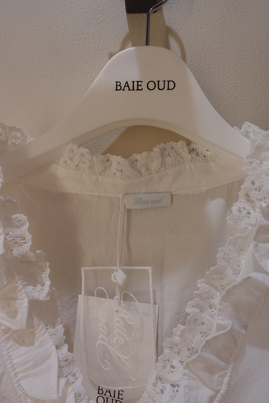 フリルブラウス / BAIEOUD