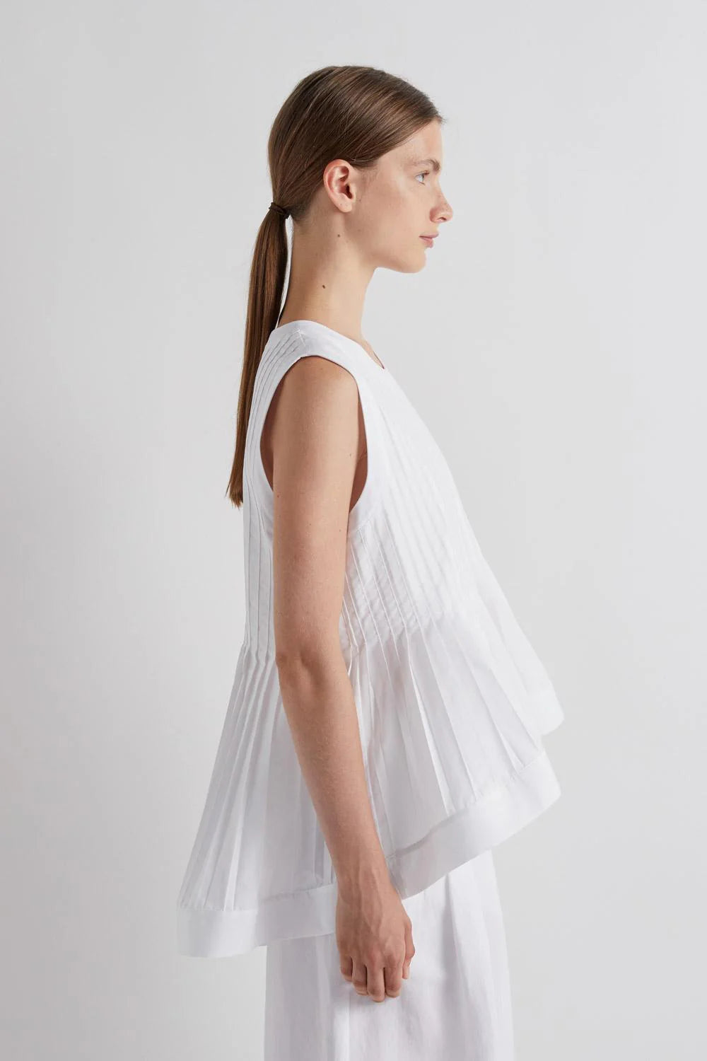Tuck & Pleat Sleeveless / MEIMEIJ