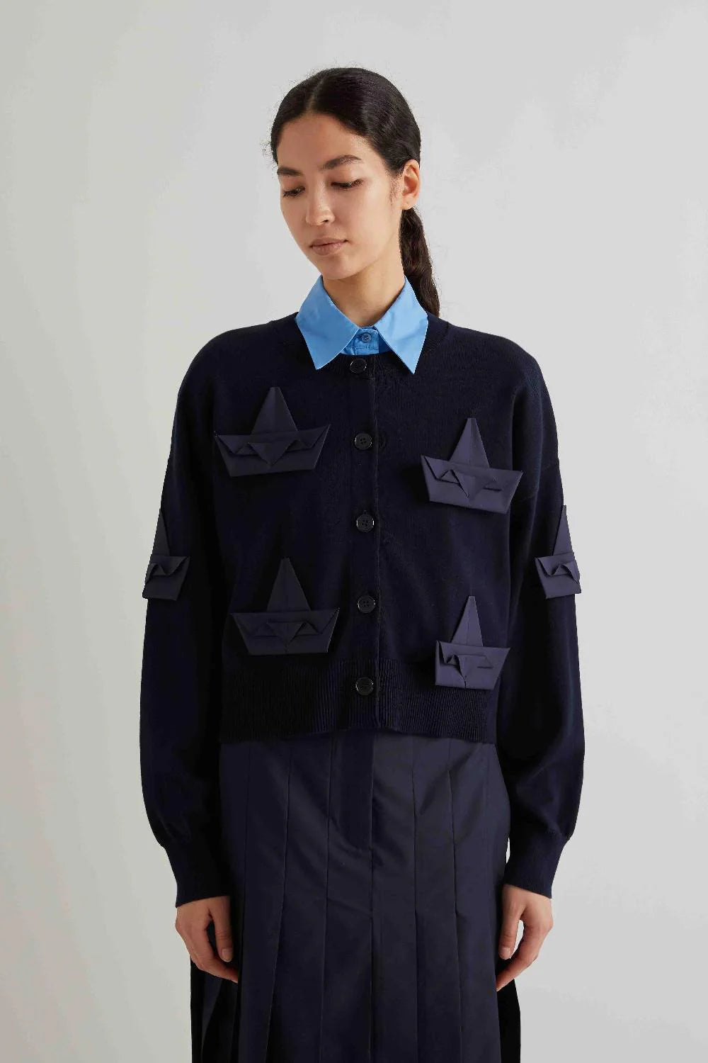 3D Motif Cropped Cardigan / MEIMEIJ