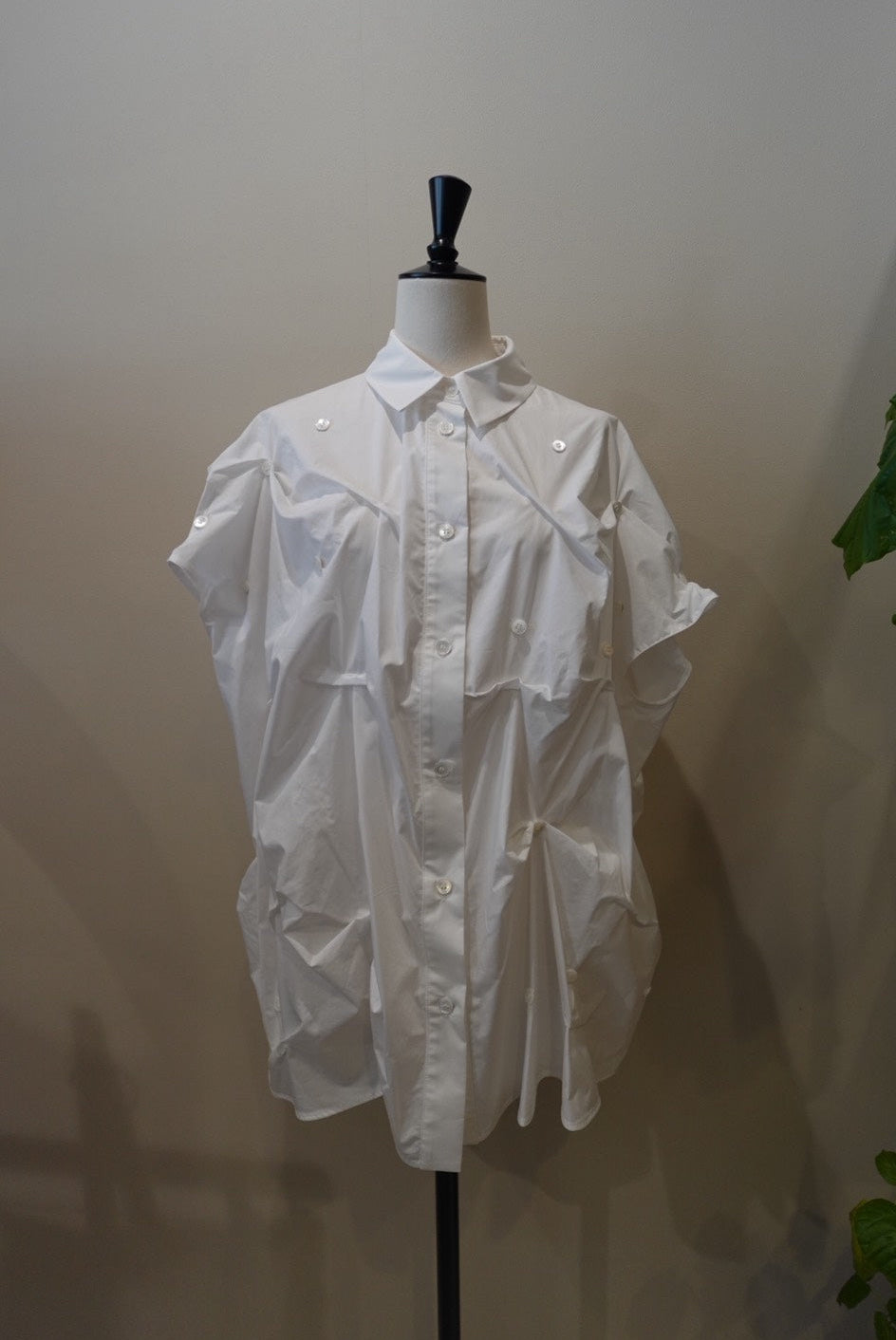 Sculptural Pleated Shirt / MEIMEIJ