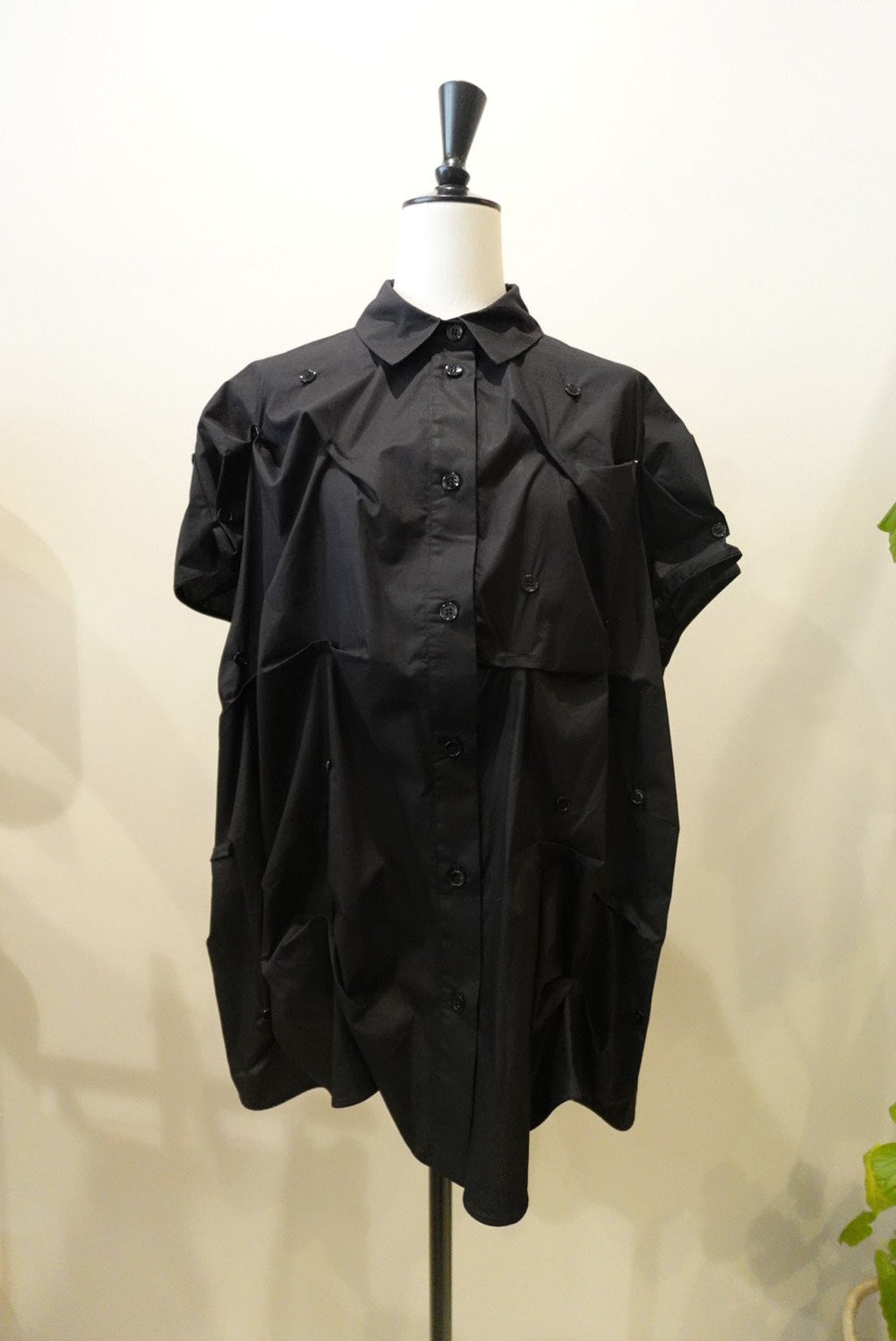Sculptural Pleated Shirt / MEIMEIJ