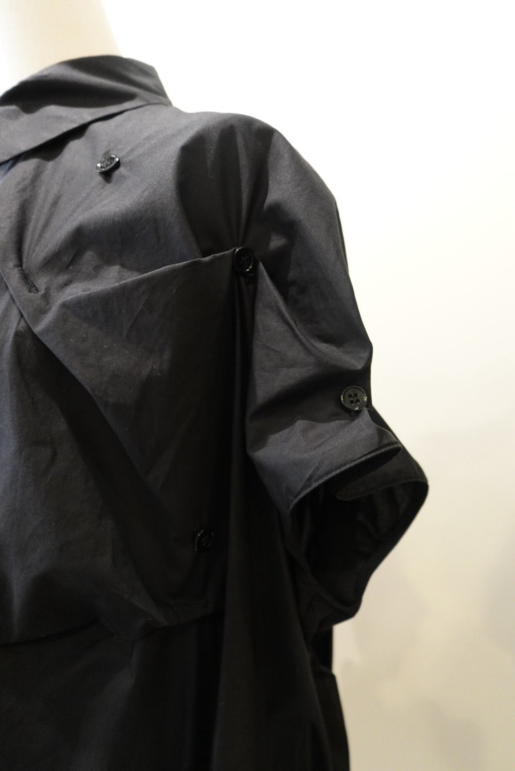 Sculptural Pleated Shirt / MEIMEIJ
