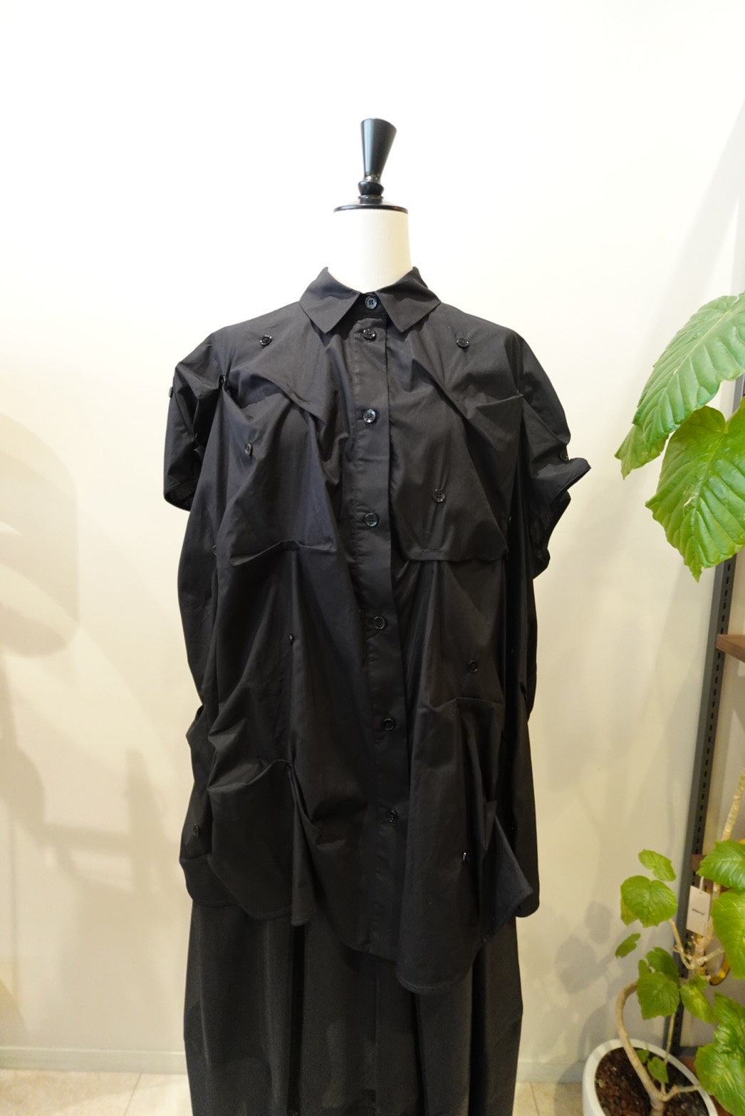 Sculptural Pleated Shirt / MEIMEIJ