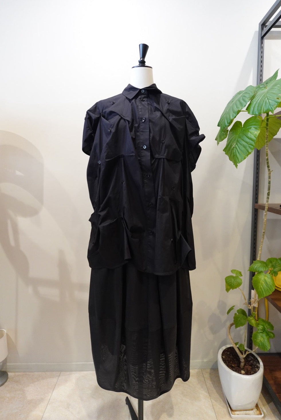 Sculptural Pleated Shirt / MEIMEIJ