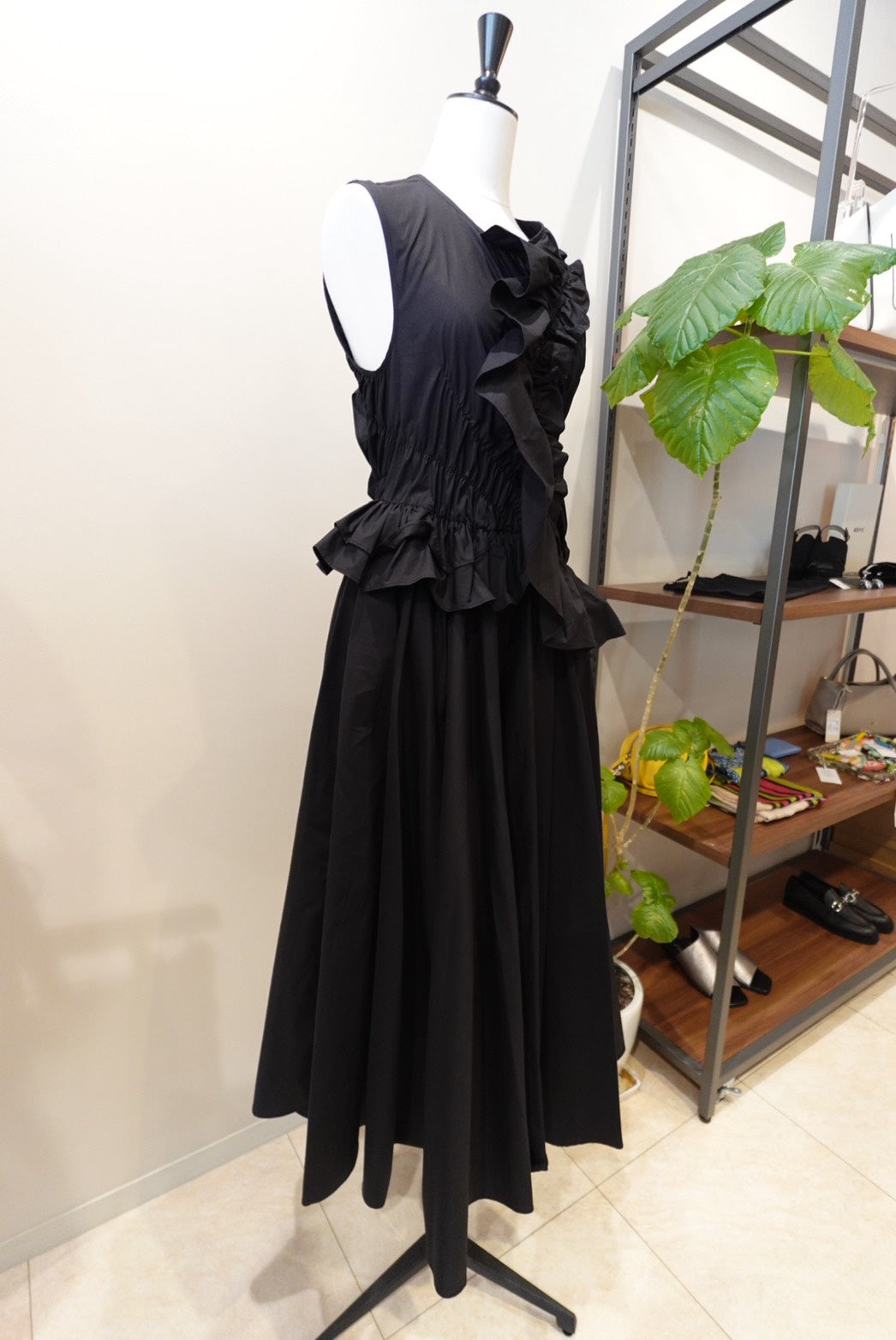 Smocking Ruffle Dress / MEIMEIJ