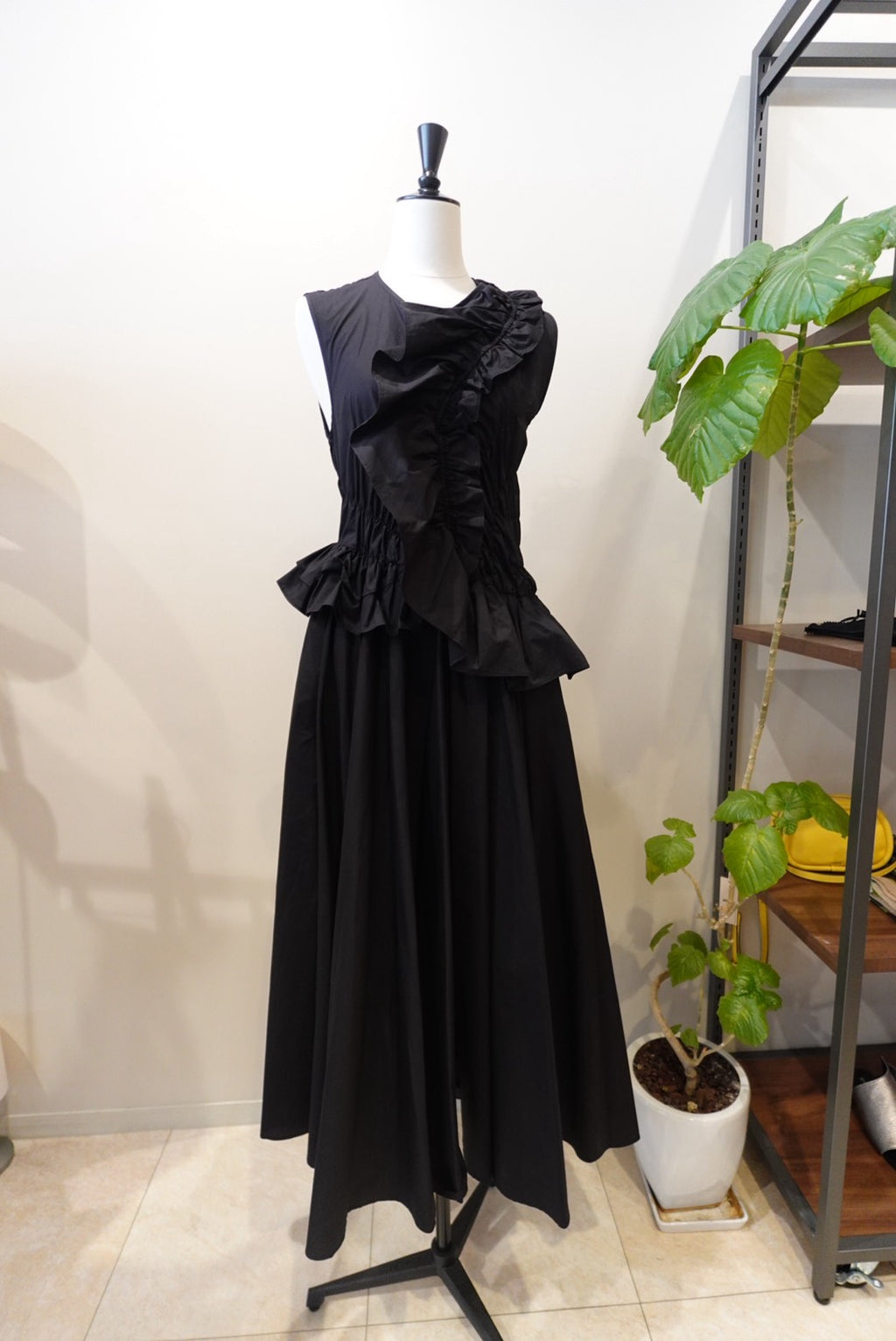 Smocking Ruffle Dress / MEIMEIJ