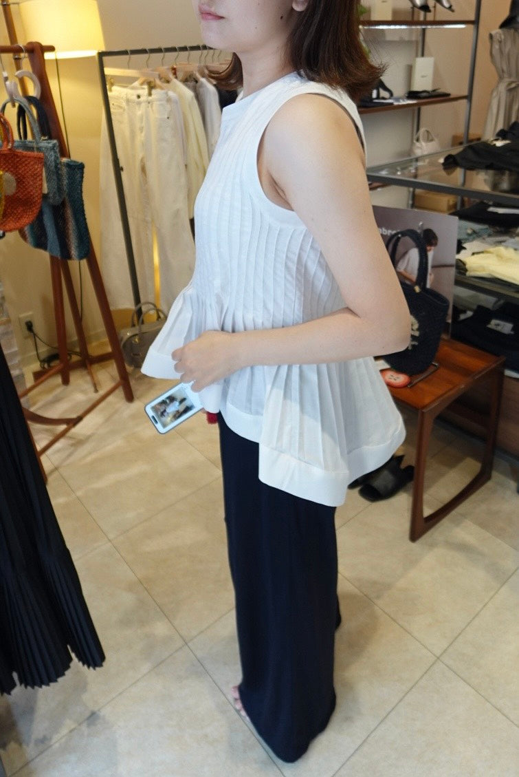Tuck & Pleat Sleeveless / MEIMEIJ