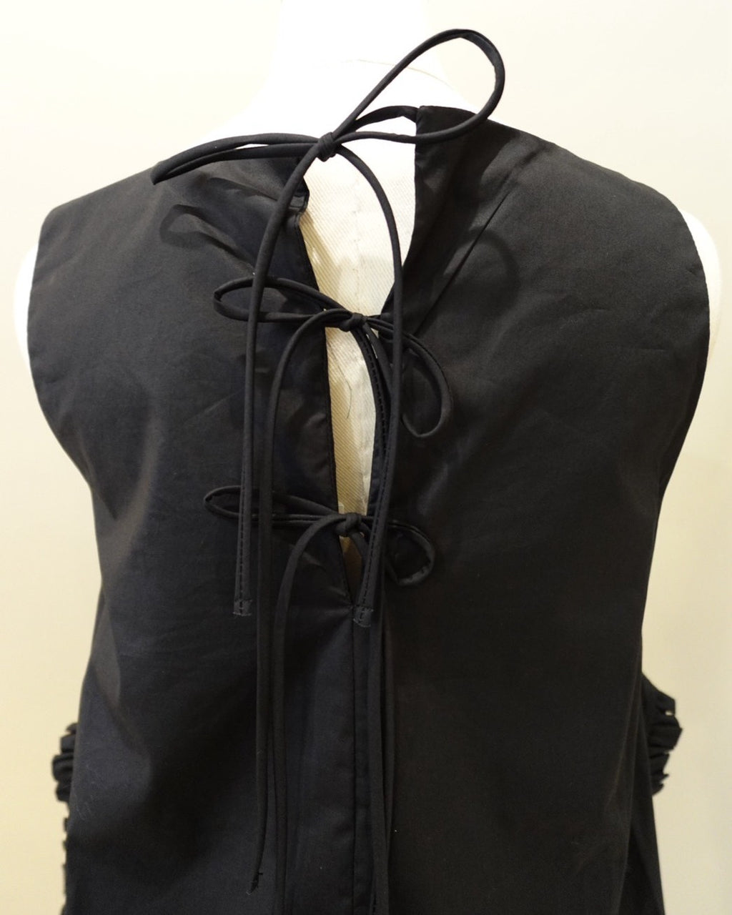 Back Ribbon Blouse / MEIMEIJ