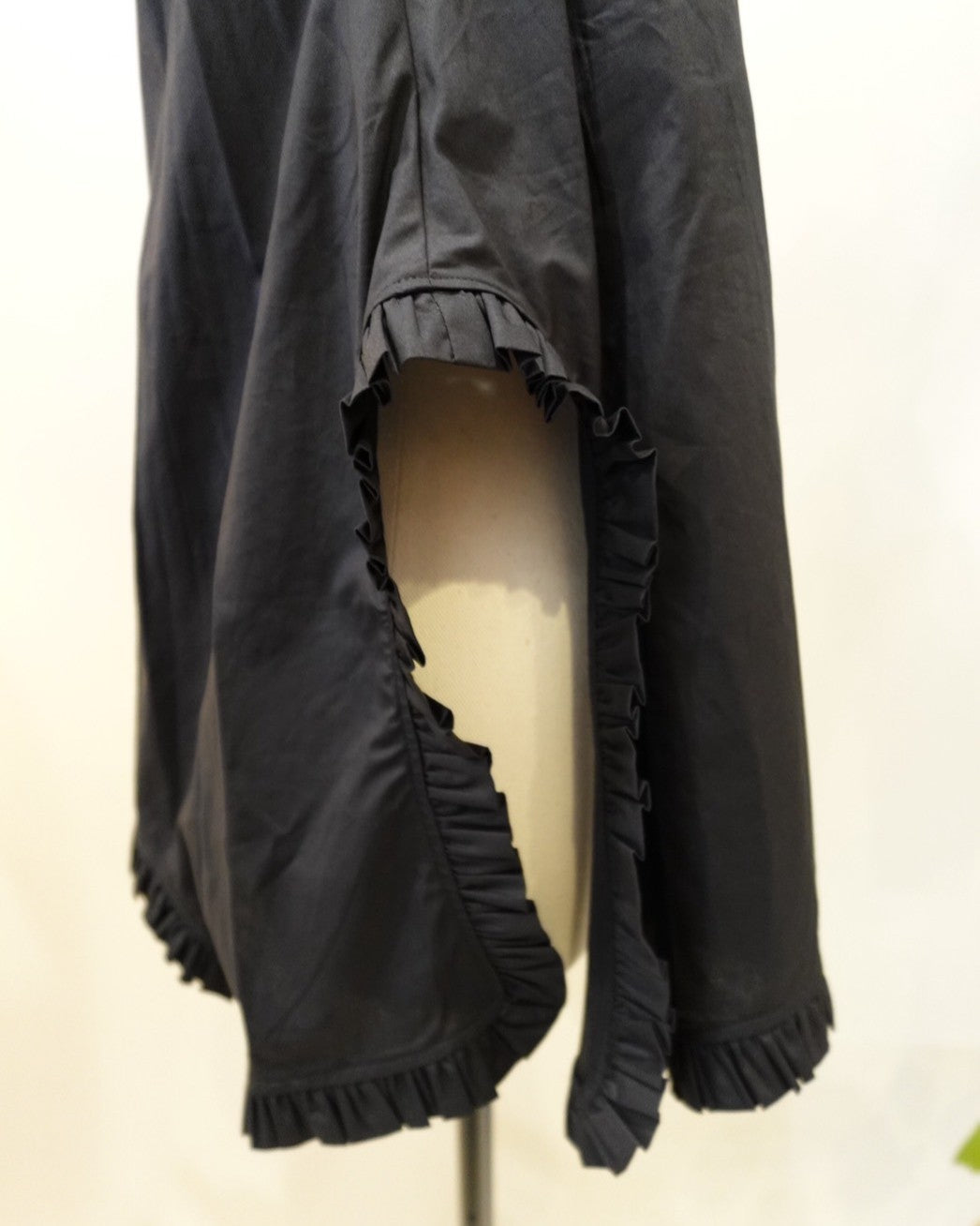 Back Ribbon Blouse / MEIMEIJ
